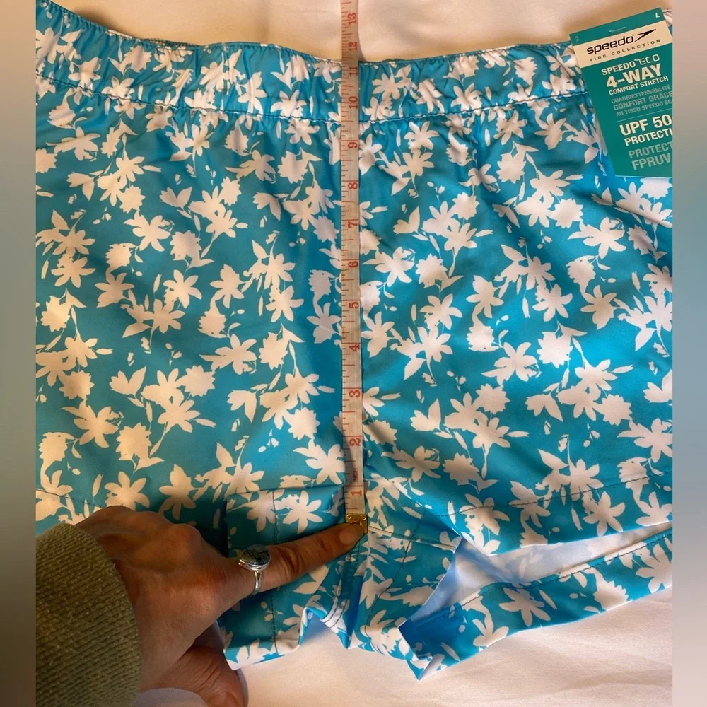 NWT Speedo Vibe Collection Swim Shorts